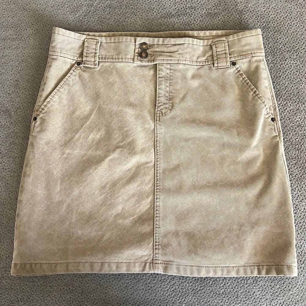 Gap corduroy skirt